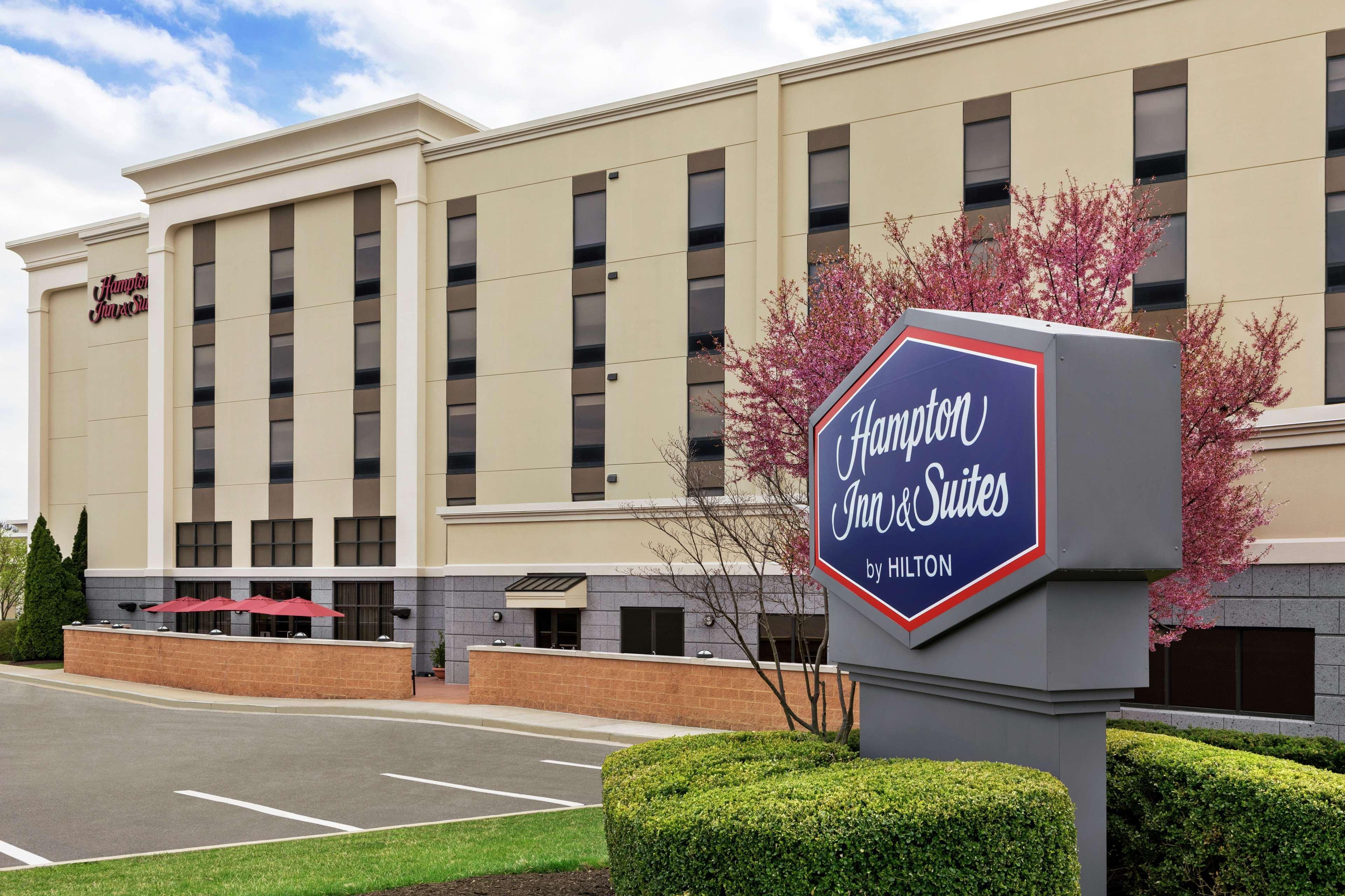 Hampton Inn & Suites Frederick/Fort Detrick Exterior photo