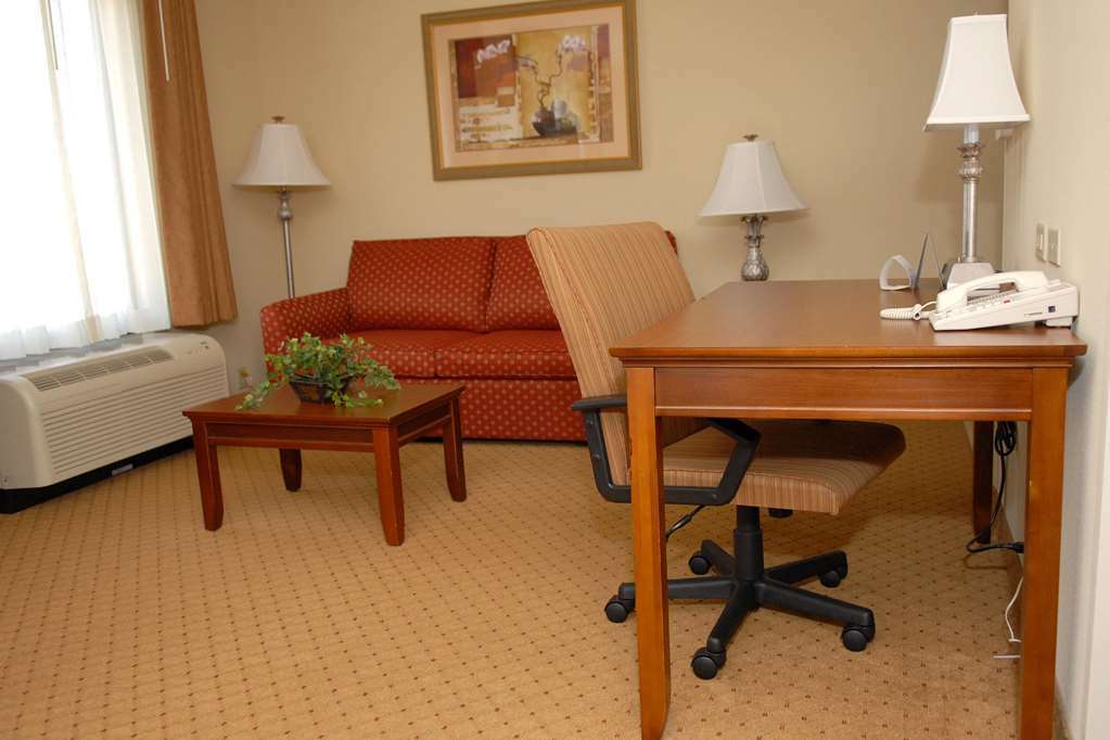 Hampton Inn & Suites Frederick/Fort Detrick Room photo